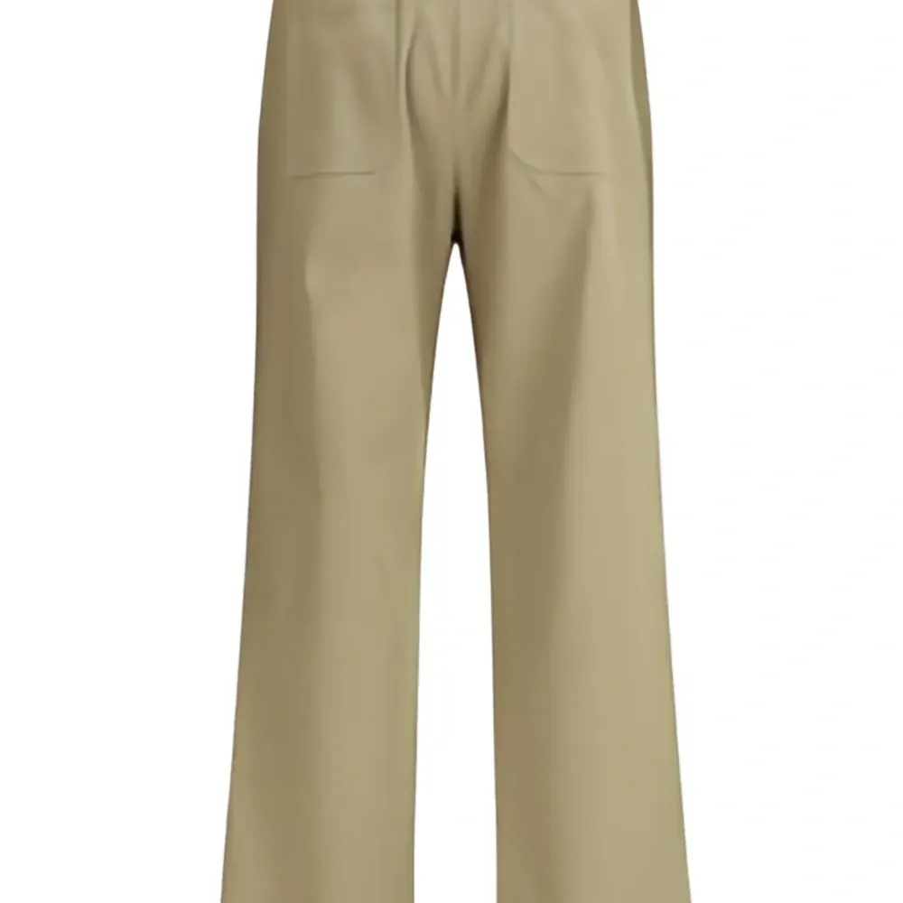 Брюки с карманами