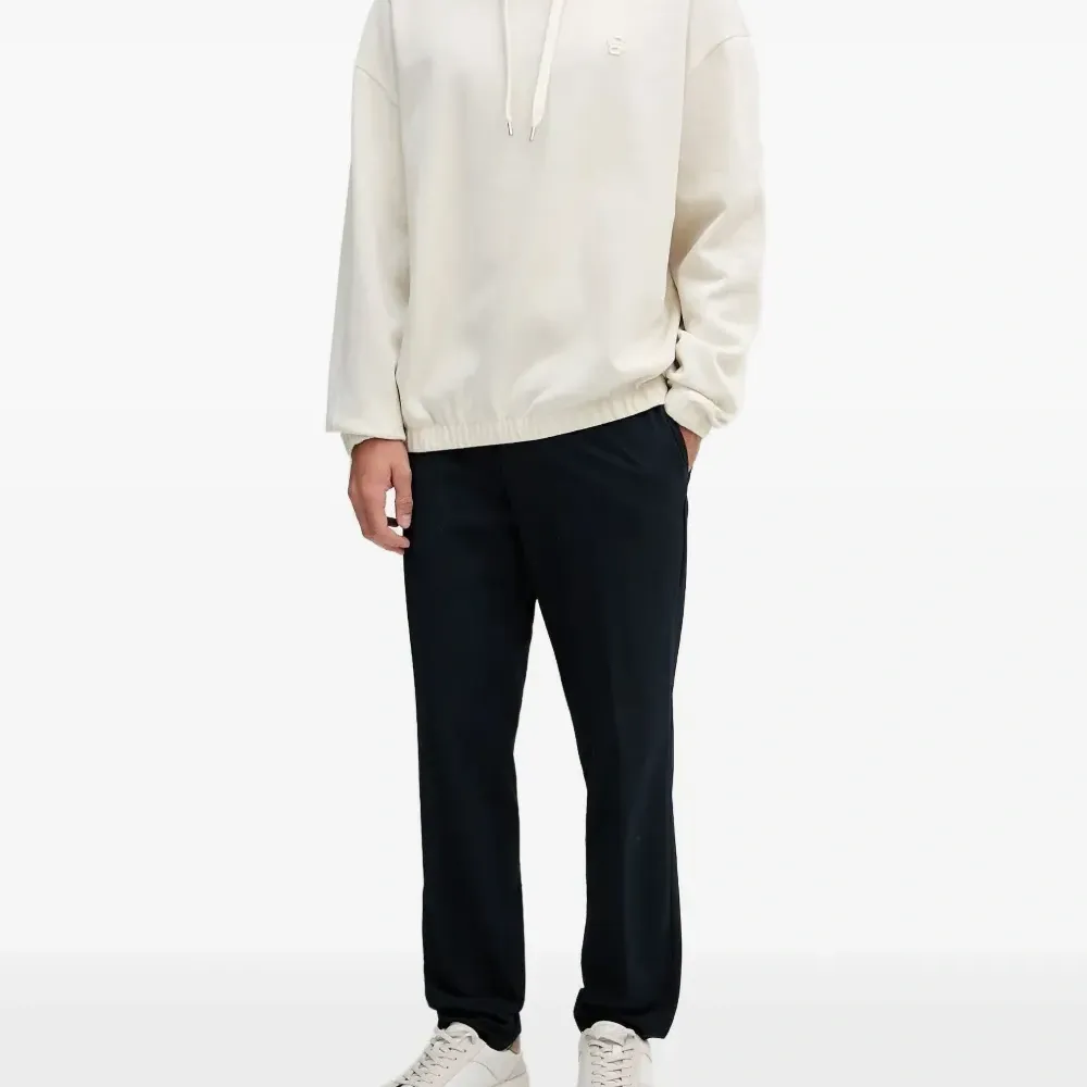 Худи с кулиской и вышитым логотипом