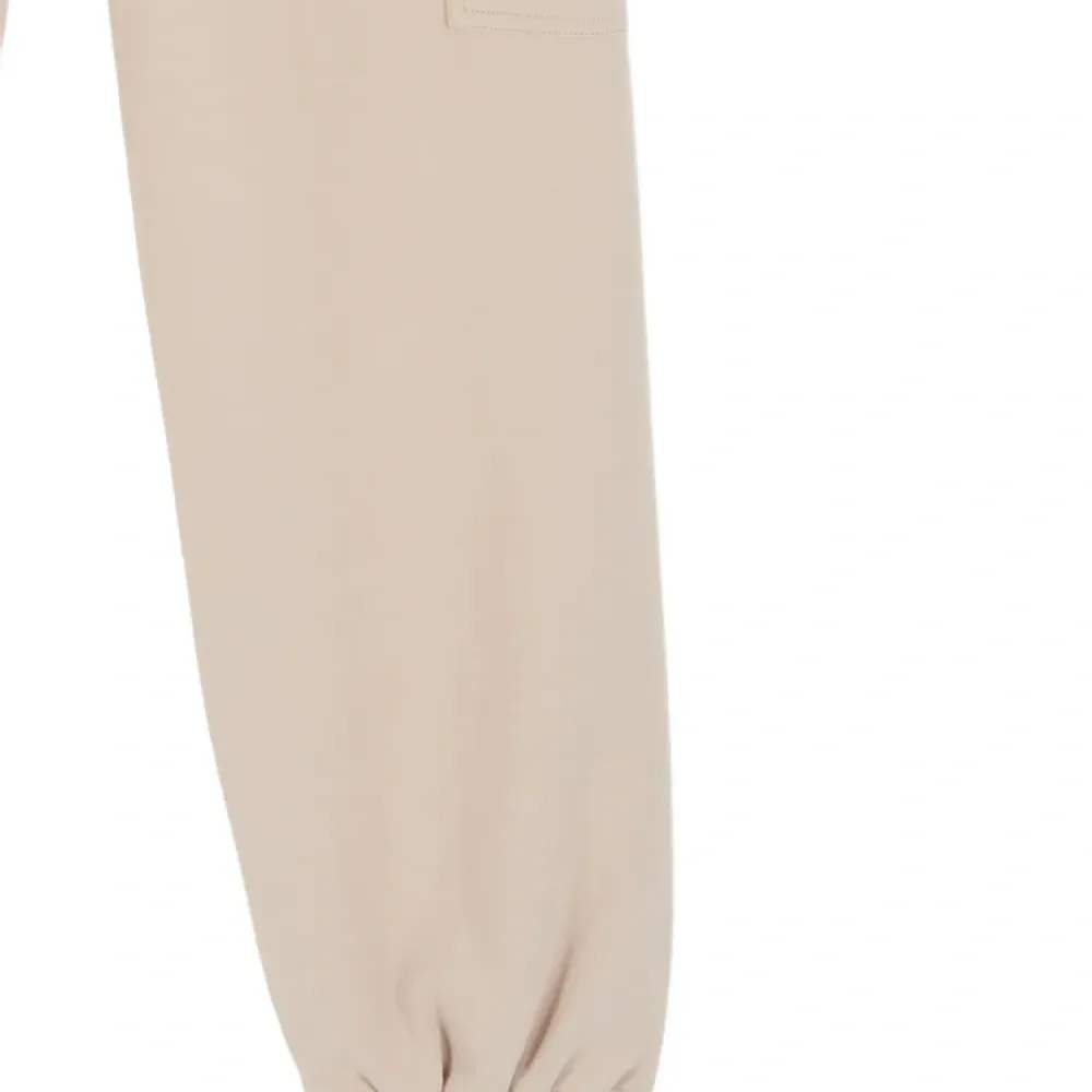 Брюки с карманами карго