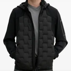 Стеганая куртка с капюшоном Стеганая куртка с капюшоном