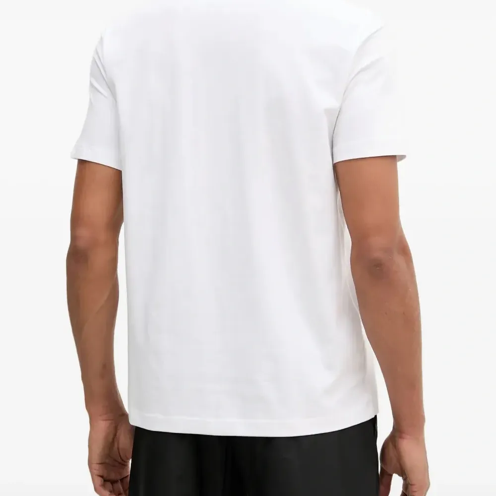 Футболка с логотипом