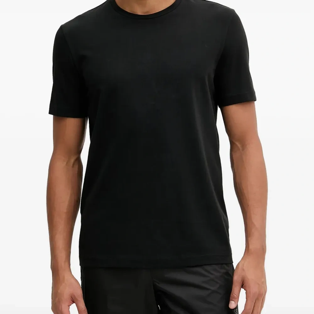 Футболка с логотипом