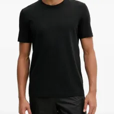 Футболка с логотипом