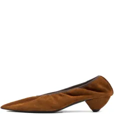 Туфли-лодочки из замши с заострённым носком