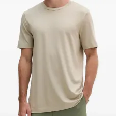 Футболка с круглым вырезом и короткими рукавами