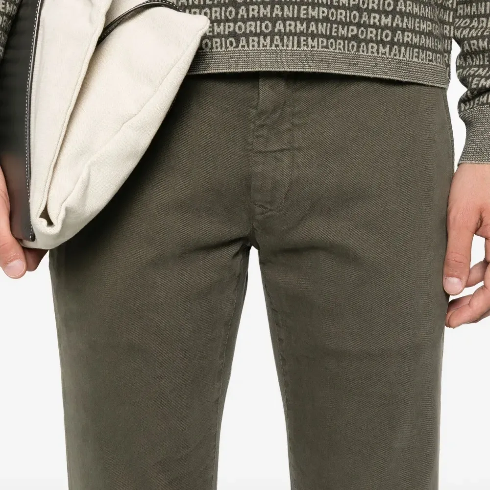 Брюки с карманами