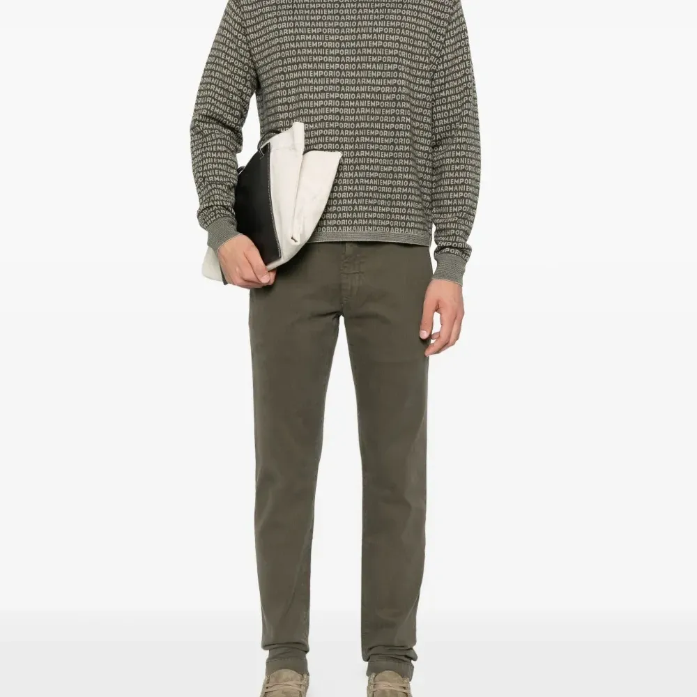 Брюки с карманами