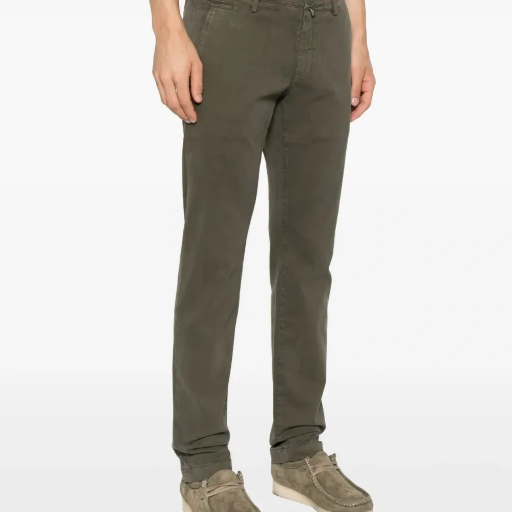 Брюки с карманами