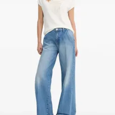 Топ с короткими рукавами и логотипом