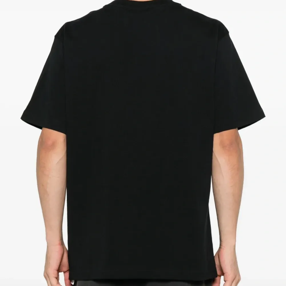 Футболка с логотипом