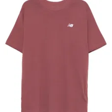 Футболка с вышитым логотипом