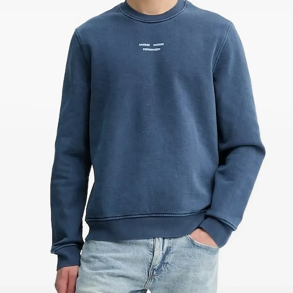 Толстовка с круглым вырезом и логотипом