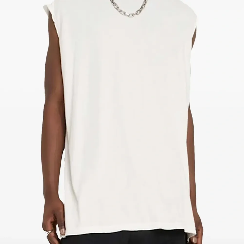 Топ с необработанными краями Топ с необработанными краями