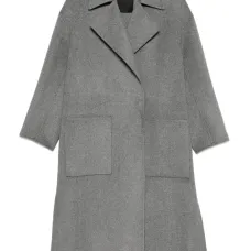 Пальто с накладными карманами и поясом