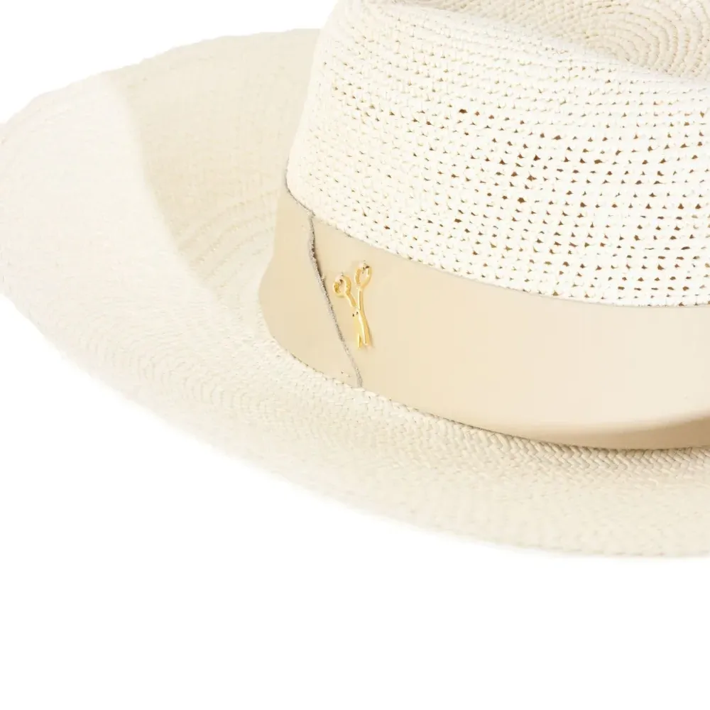 шляпа с кожаной лентой