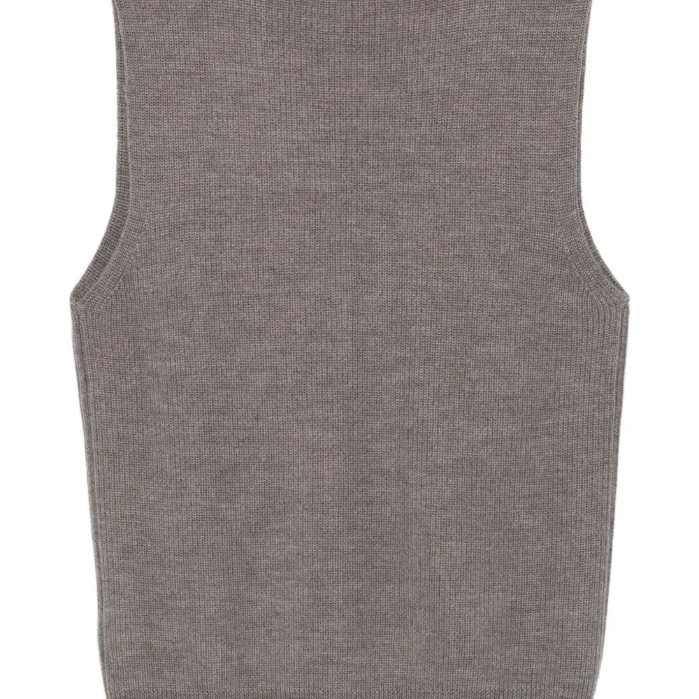 Шерстяной жилет с V-образным вырезом