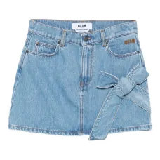 Джинсовая мини-юбка прямого кроя с бантом Джинсовая мини-юбка прямого кроя с бантом