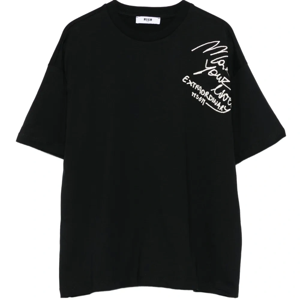 Футболка с вышивкой