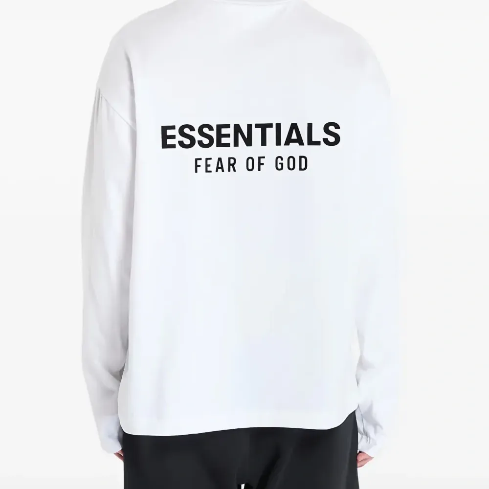 Футболка с длинными рукавами и логотипом