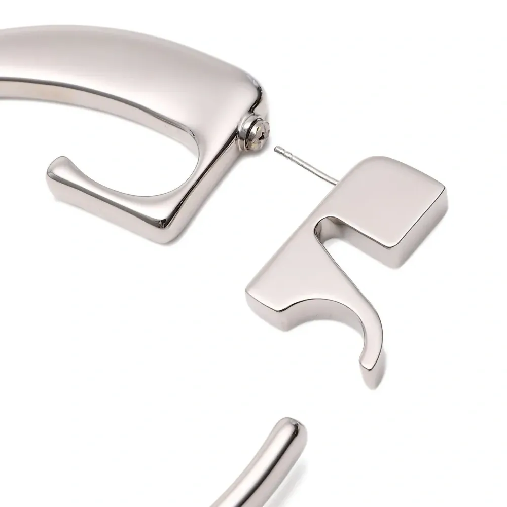 Серьги-кольца с логотипом