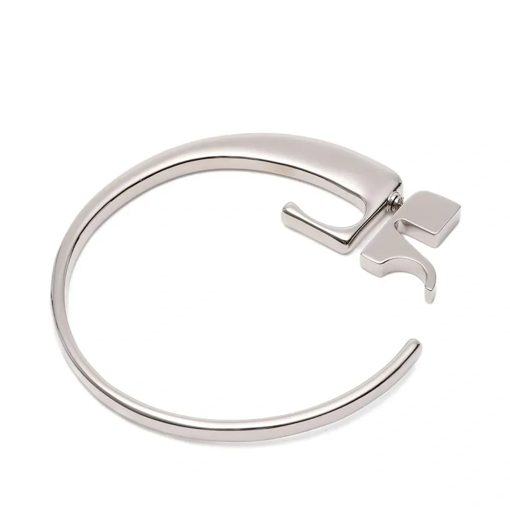 Серьги-кольца с логотипом