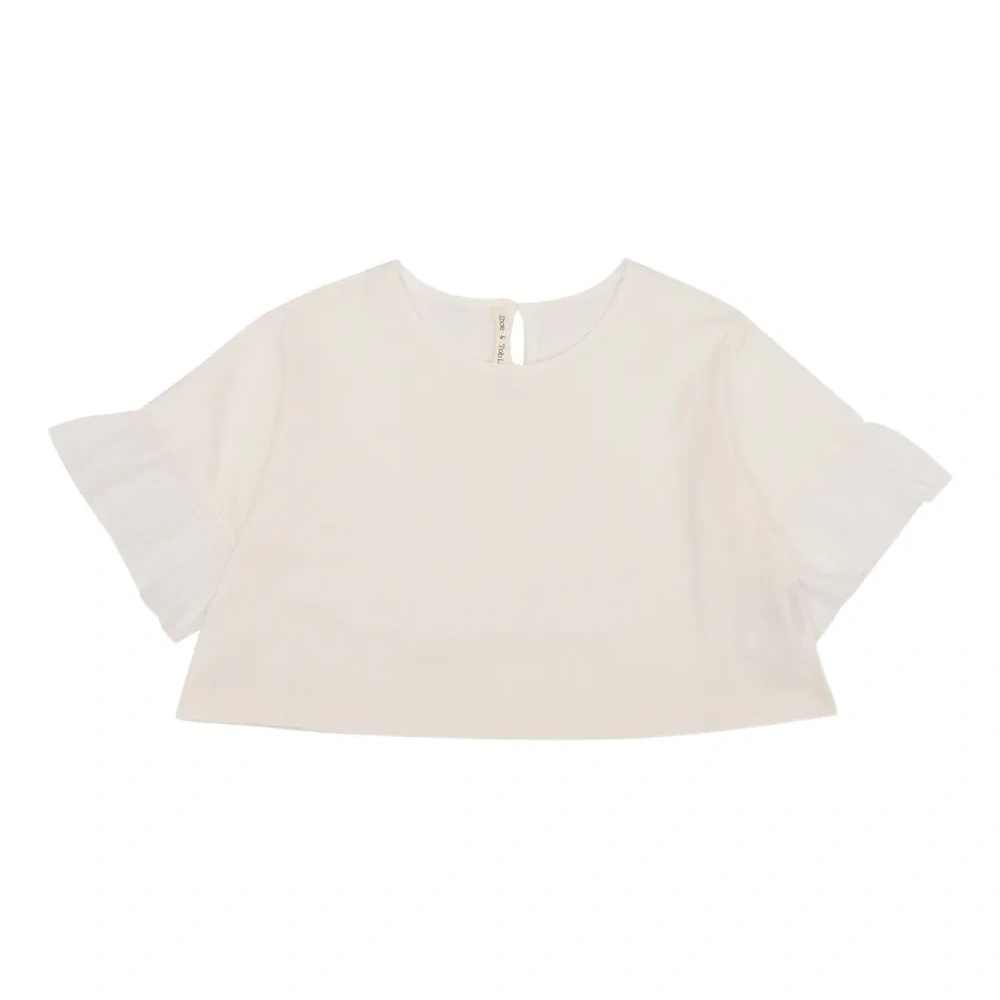 Топ с оборками на рукавах