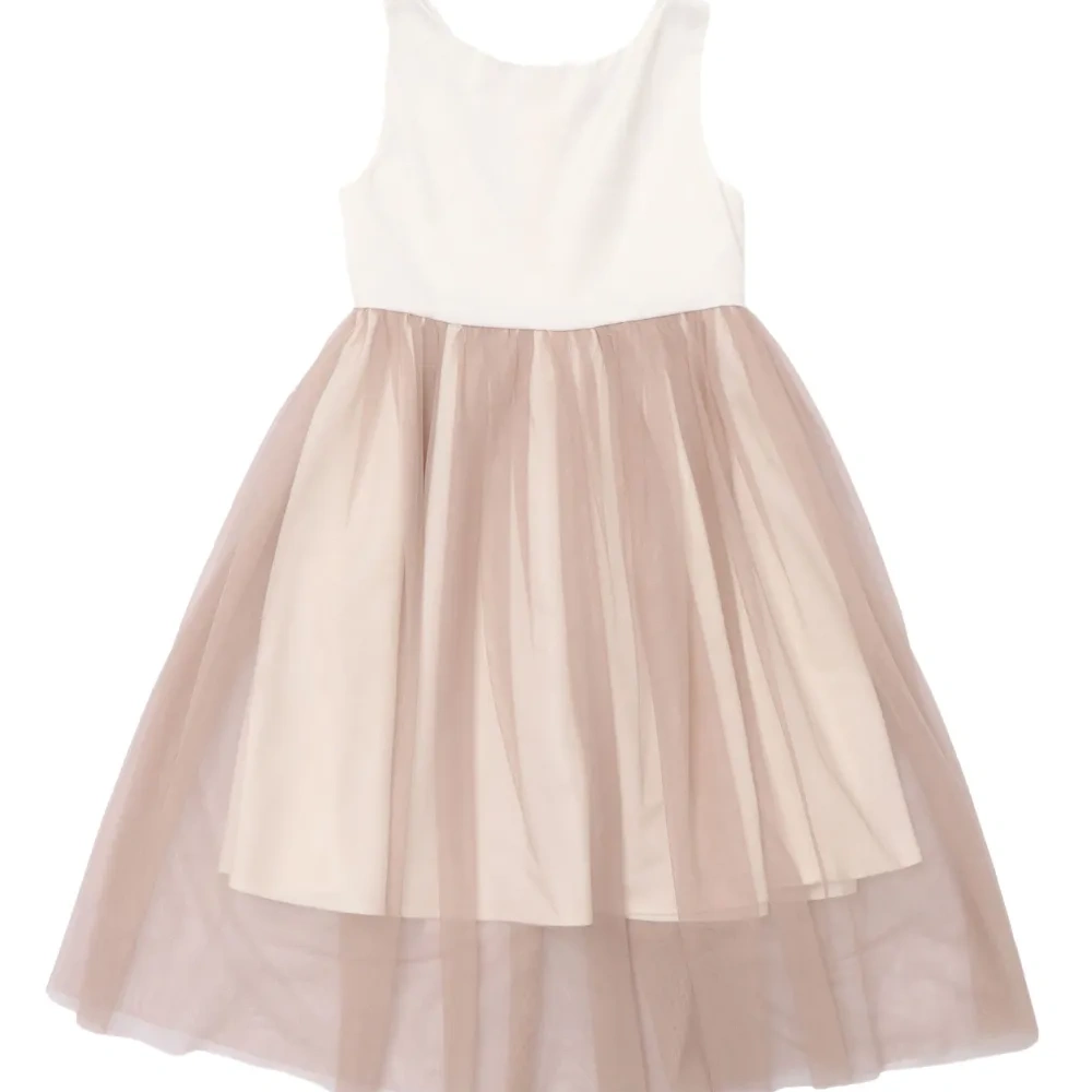 Платье без рукавов