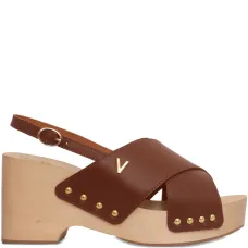 Босоножки с перекрестными ремешками