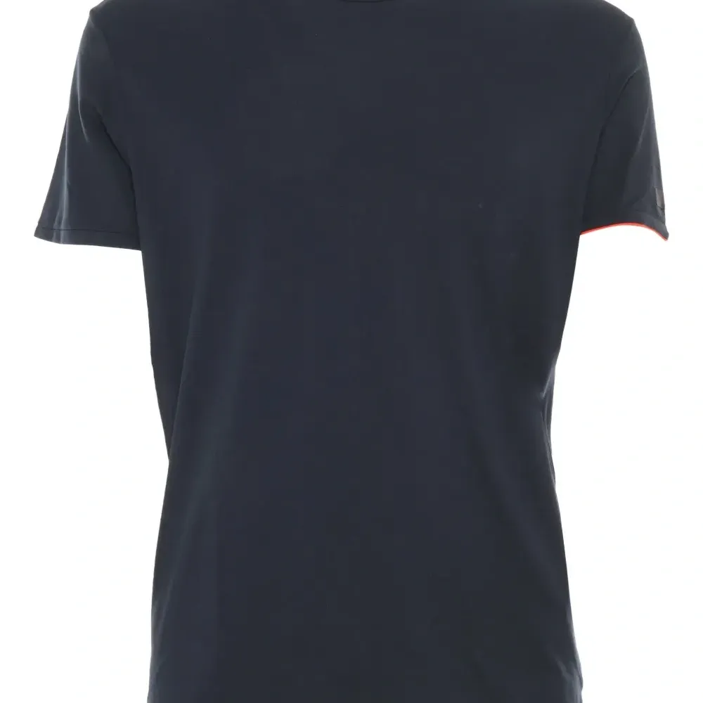 Футболка с круглым вырезом