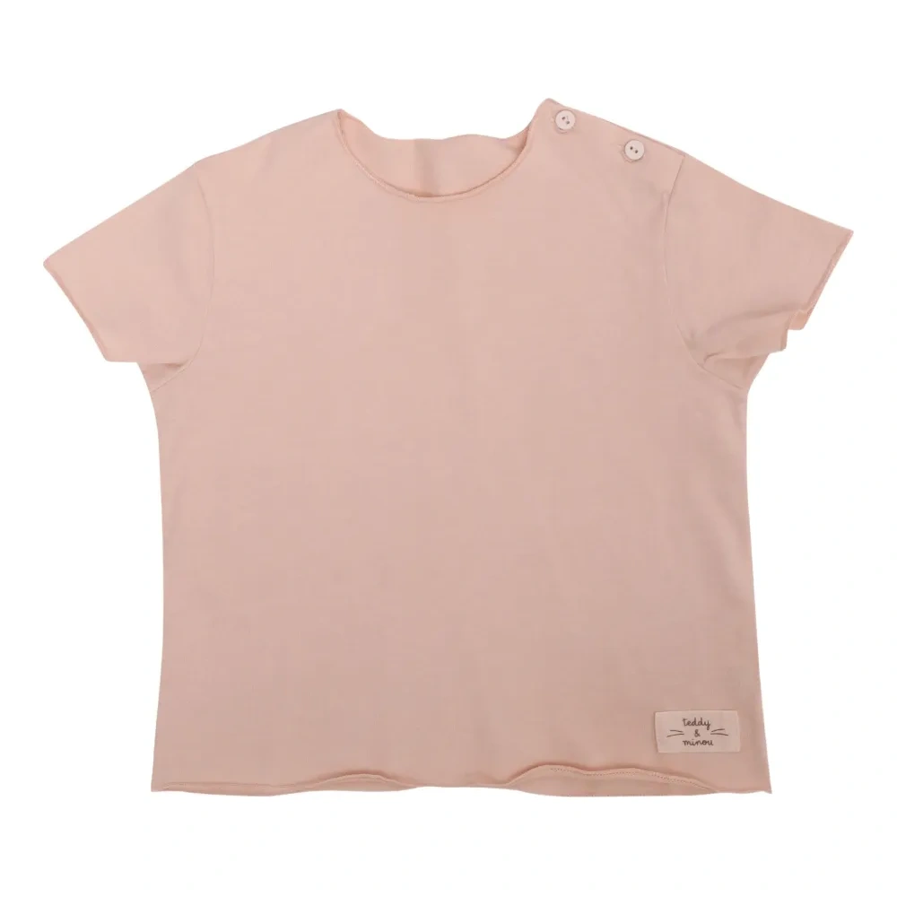 Футболка с пуговицами на плече