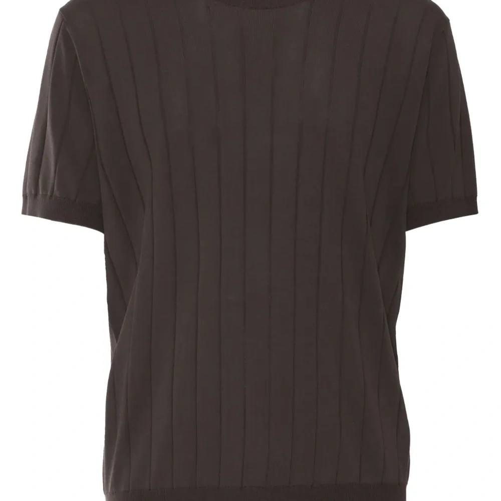 Футболка в рубчик с круглым вырезом