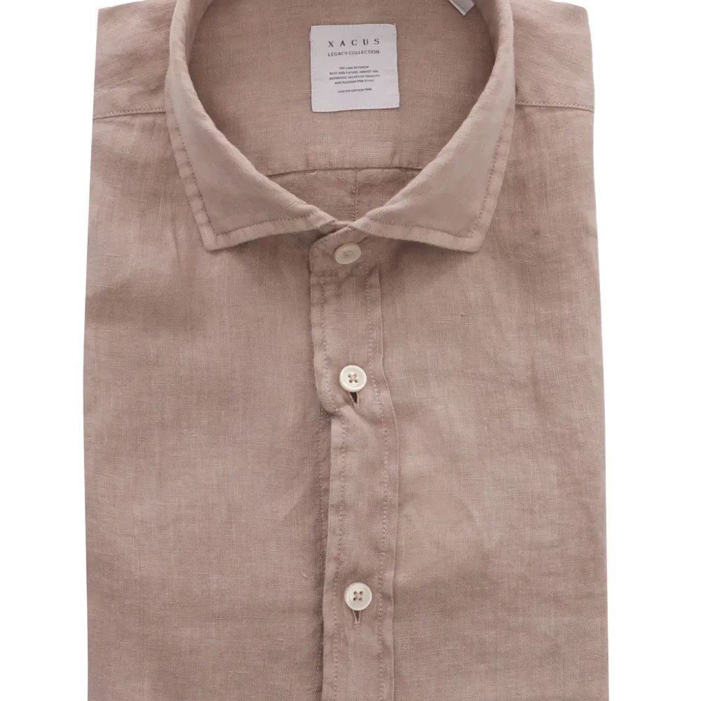 Льняная рубашка на пуговицах