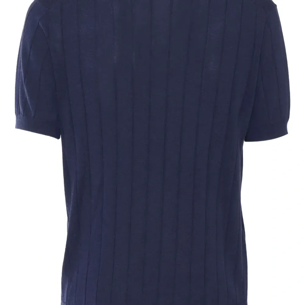 Футболка в рубчик с круглым вырезом