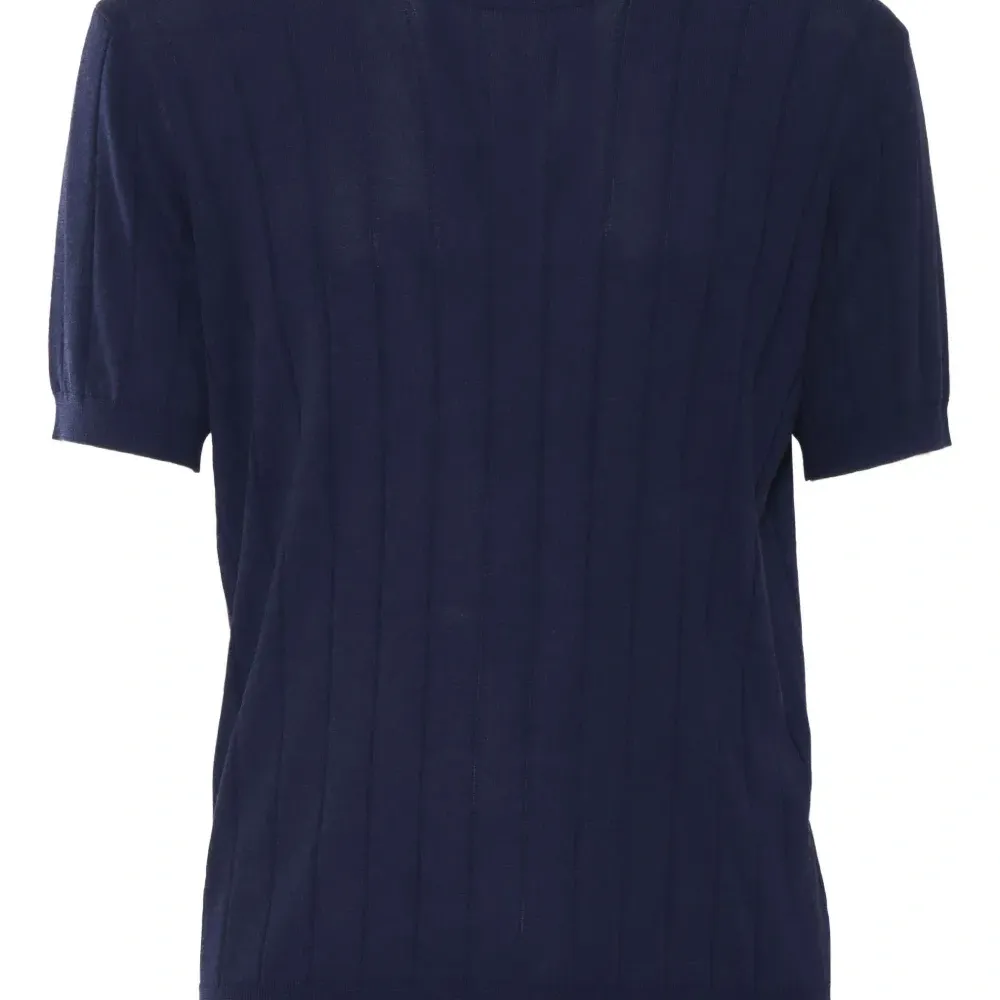 Футболка в рубчик с круглым вырезом