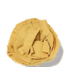 Брошь в виде цветка с оборками