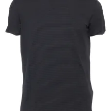 Футболка с декоративной строчкой