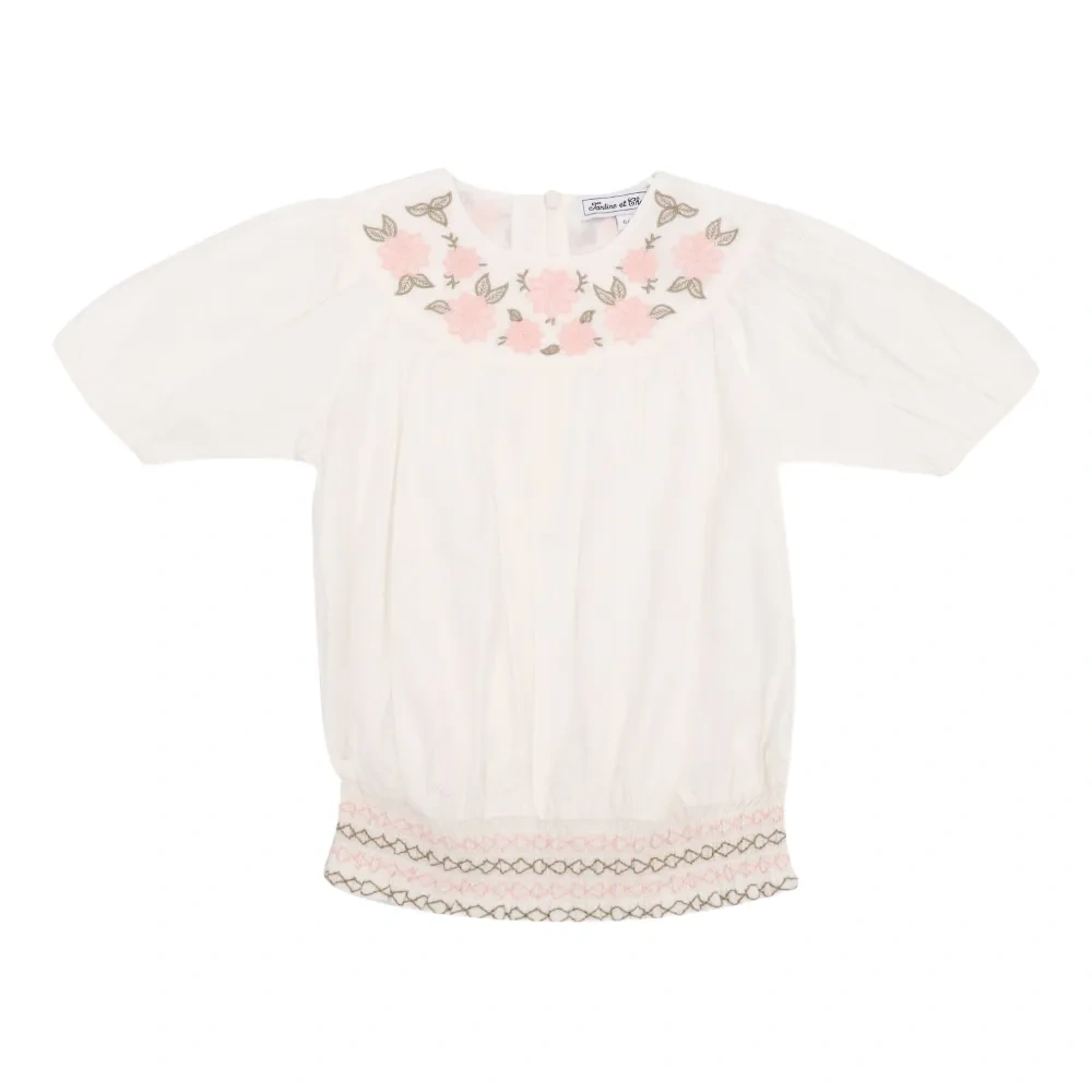 блузка с вышивкой