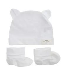 Комплект из шапки и пинеток