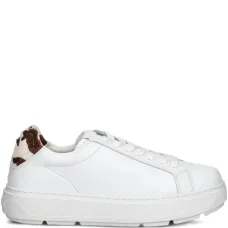 Кроссовки на шнуровке