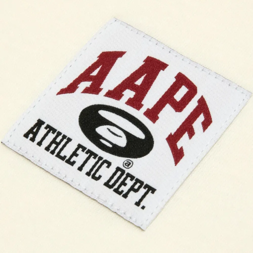 Футболка с аппликацией