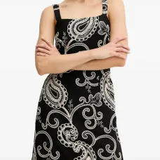 Платье с узором пейсли