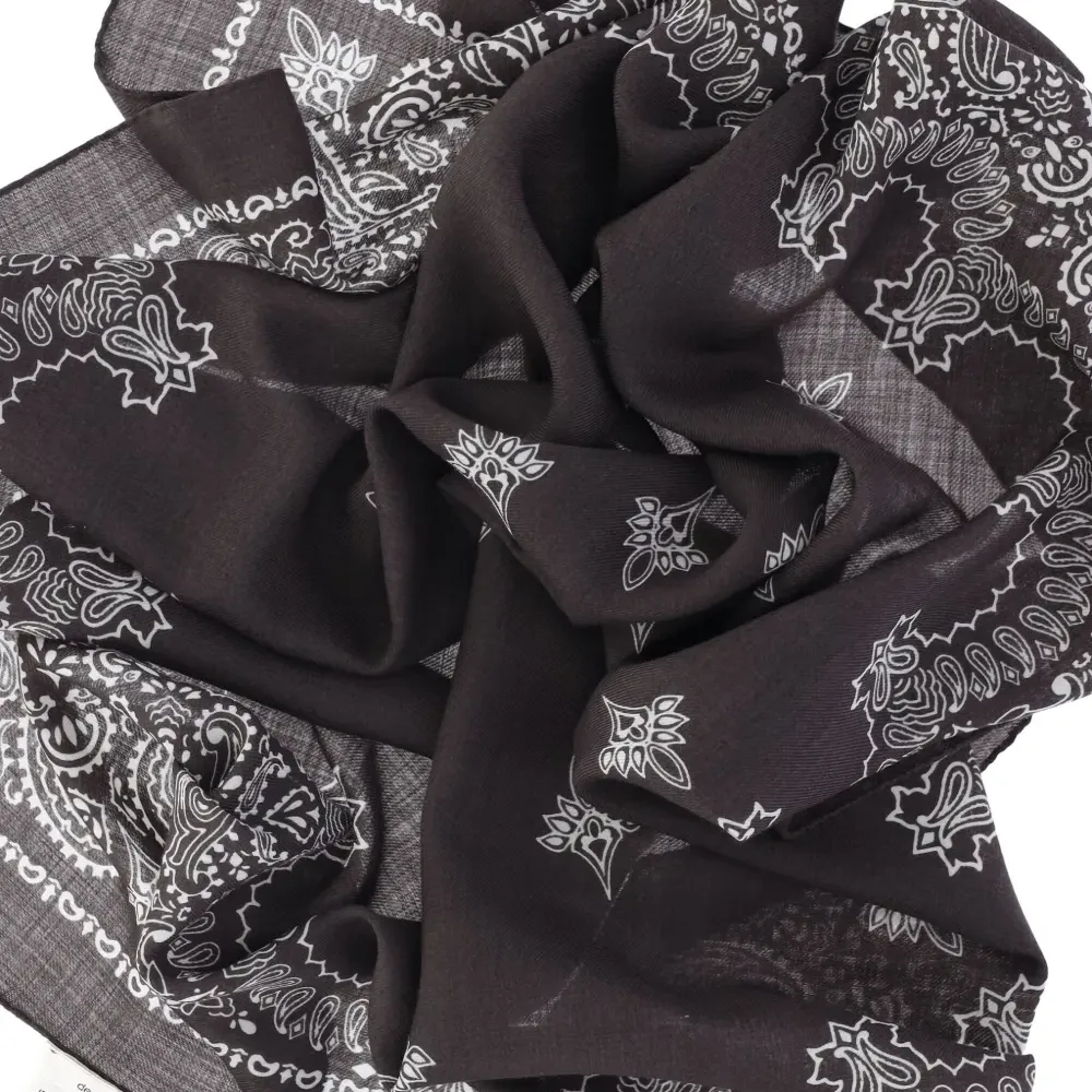 Платок с узором пейсли Платок с узором пейсли