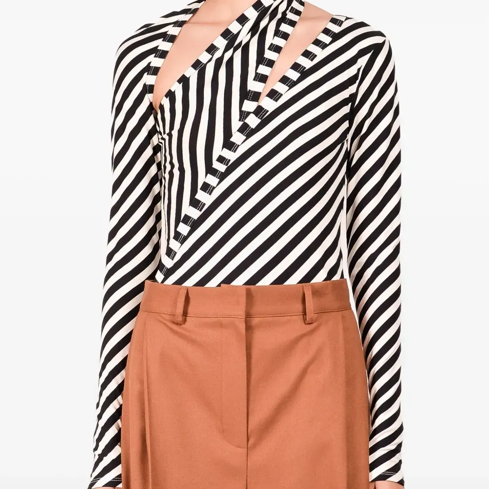 Боди в диагональную полоску Боди в диагональную полоску