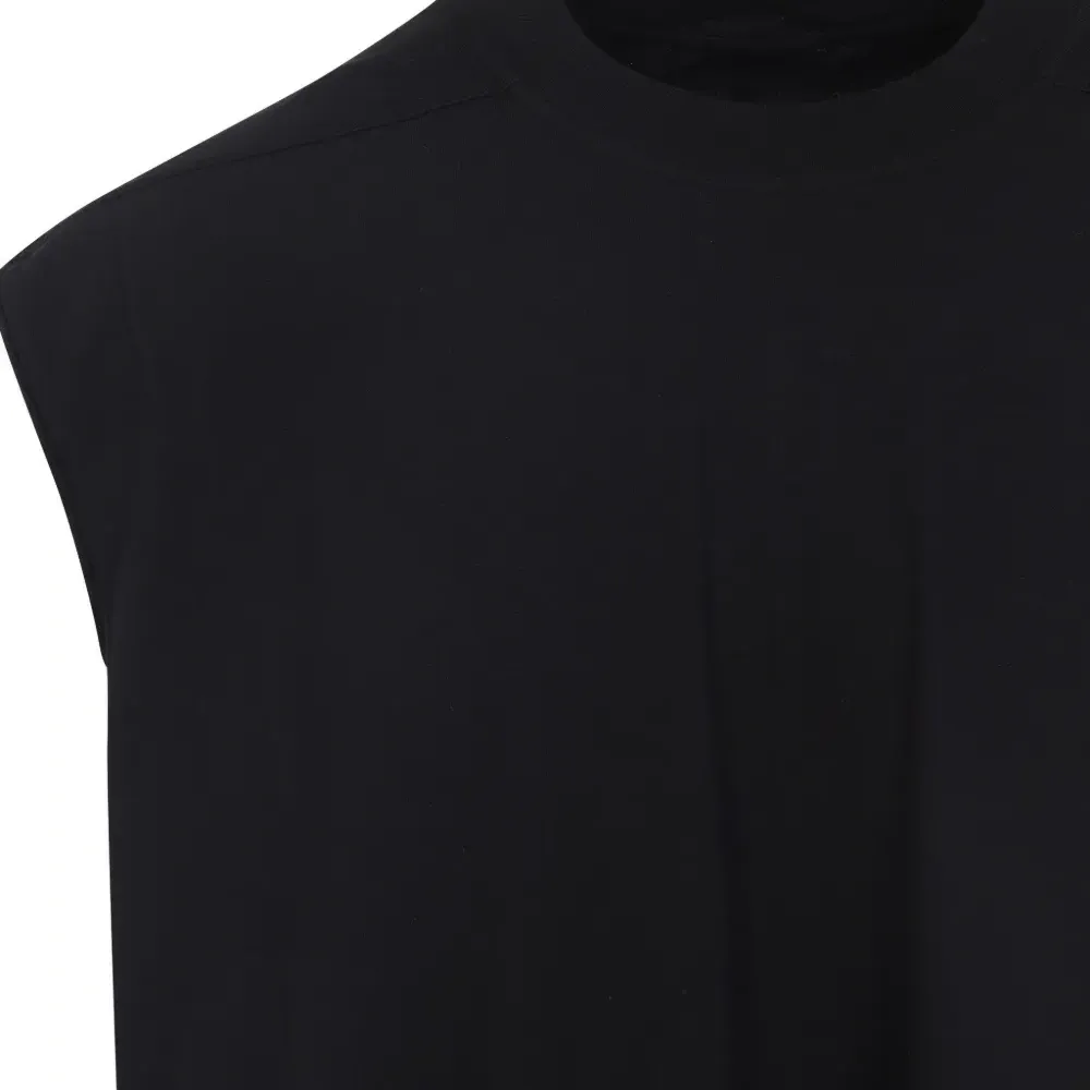 топ с приспущенными плечами