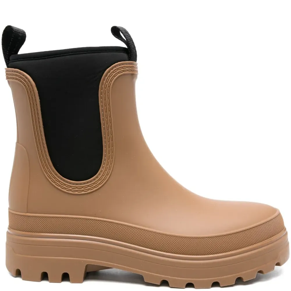 Ботинки с эластичными вставками