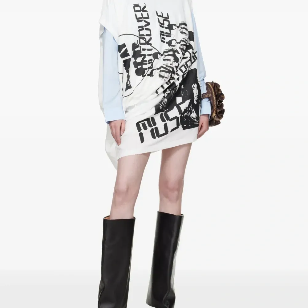 Платье-футболка с графическим принтом