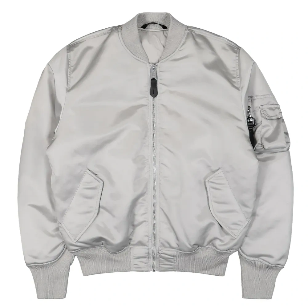 Стеганый бомбер на молнии