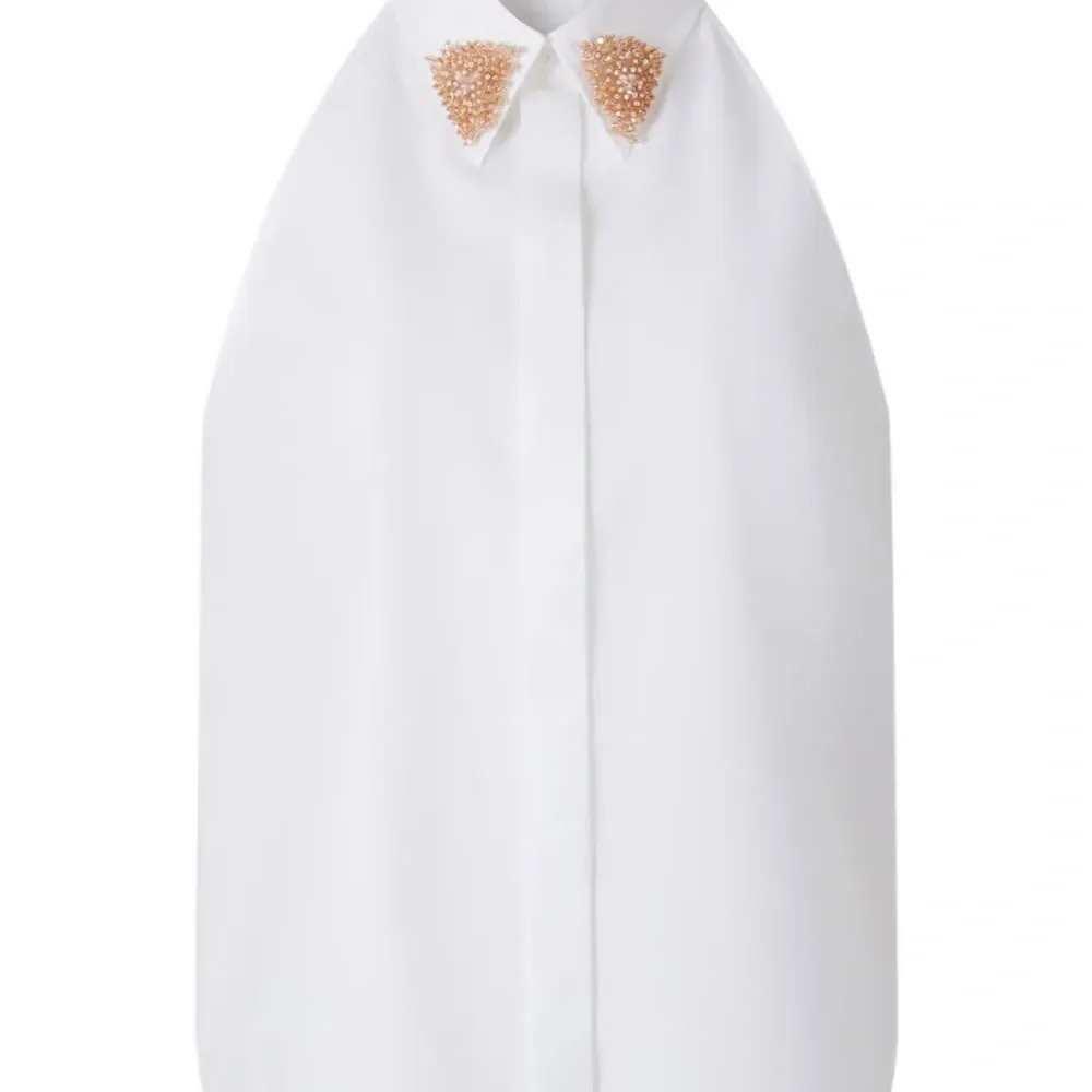 Блузка с вырезом халтер и бисером Блузка с вырезом халтер и бисером