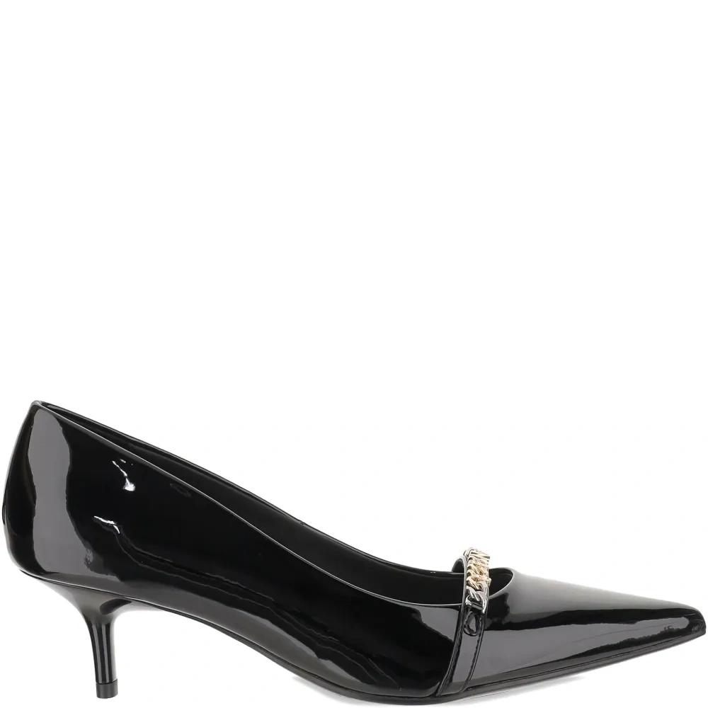 Декорированные туфли с заостренным носком