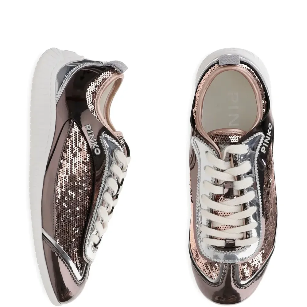 Кроссовки с пайетками